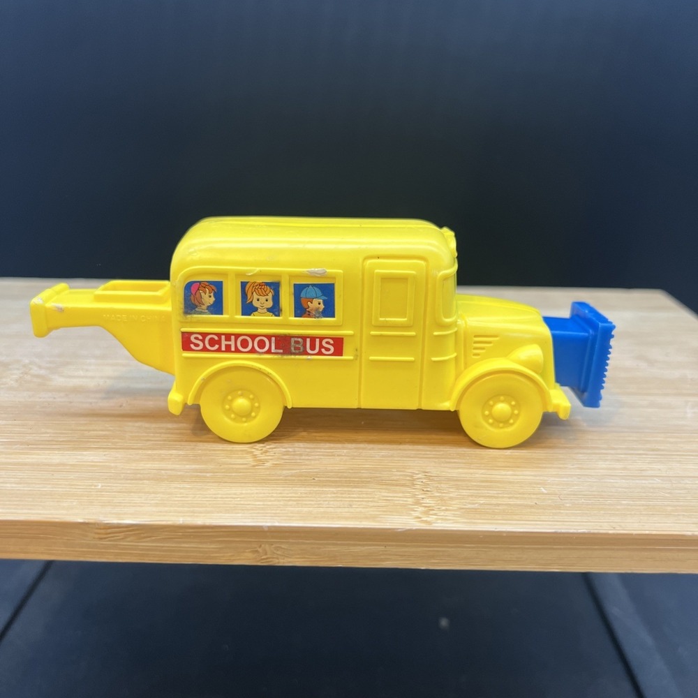 Vintage 1995 Miracle Bubbles Bubbling School Bus Whistle 1995 Toys Imperial FUN!